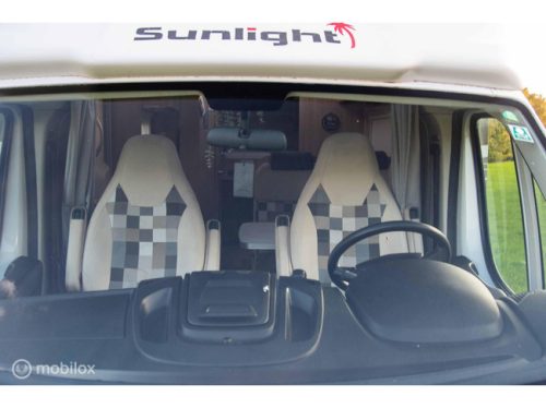 Sunlight T67 Single beds and Pop-top roof photo: 7
