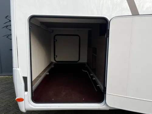 Carado T 447 - mit TV + Satellitensch&uuml;ssel Foto: 3