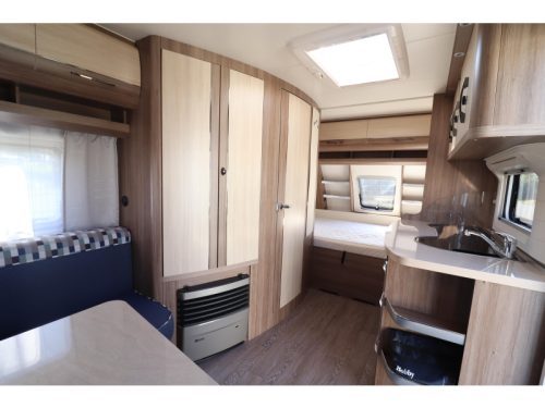 Hobby De Luxe 455 UF Mover / Store photo : 9