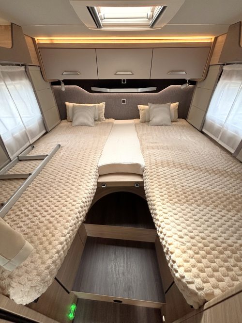 Knaus Van TI 650 MEG ENKELE BEDDEN LEVELSYSTEEM AUT. 177PK foto: 2