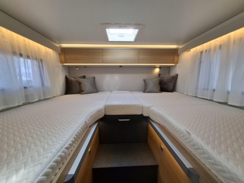 Adria Coral Select 670 DL '27 180hp auto full digi photo: 19