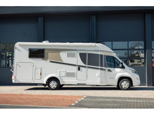 Carado T447 with lift bed photo: 5