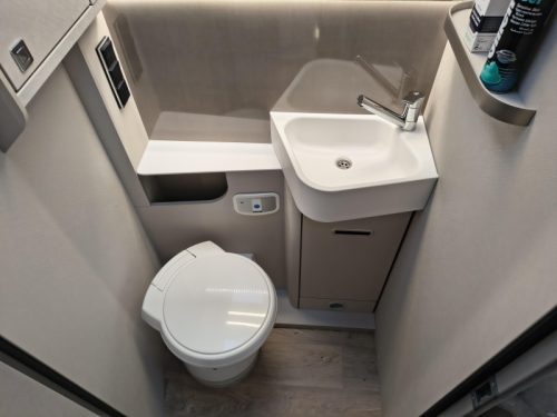 Hymer Tramp S 680 -- 5 Gurte -- Foto: 10