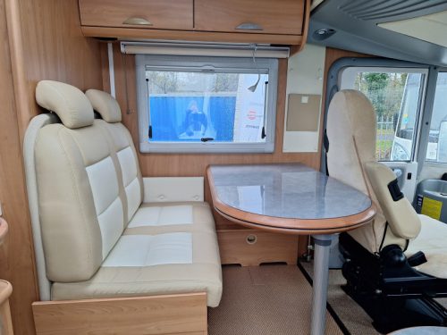B&uuml;rstner Elegance 690 I 205CM BED-LPG+SOLAR PANEL photo: 5
