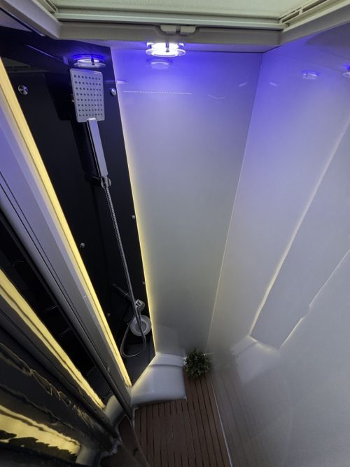 Chausson Titanium 628 AUTOMAAT QUEENSBED CAMERA ZONNEPANEEL Foto: 9