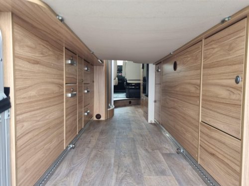 Hymer Yellowstone 640 L&auml;ngsbetten Luftfederung Foto: 14