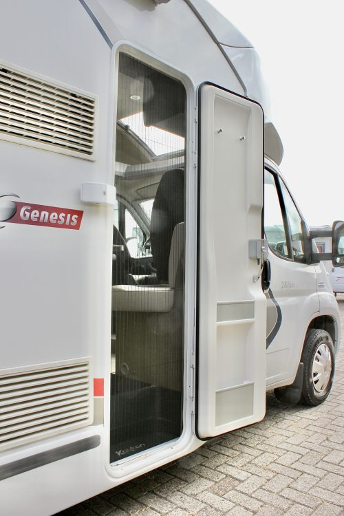 Challenger Genesis 288EB Foto: 3
