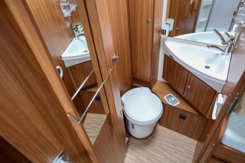 Carado (by Hymer) T447 Perfect 10 Edition photo: 2