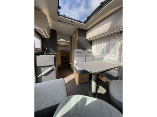 Adria Coral Axess 600 SL 7 Meter L&auml;ngsbetten Foto: 13