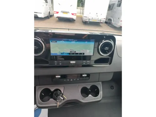 Weinsberg CaraCompact MB 640 MEG Pepper Smart TV Aut Solar photo: 9