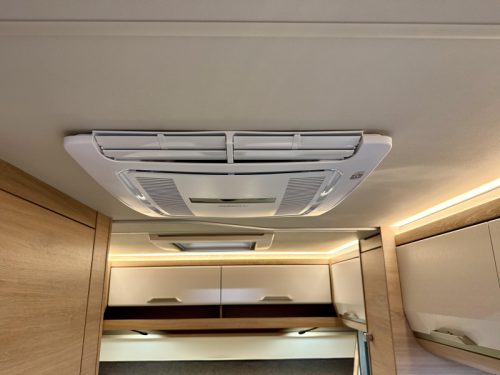 Knaus Sudwind Black Selection 460 EU Summer Air Conditioning Special Offer! photo: 21