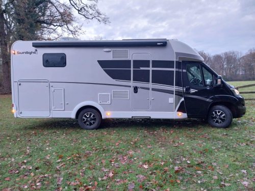 Sunlight T 68 with tow bar photo: 4