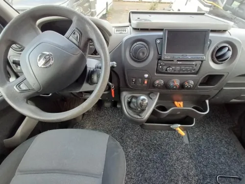Nissan NV400  photo: 18