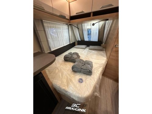 Knaus Sudwind 60 Years 450 FU FRANZ&Ouml;SISCHES BETT FUSSBODENHEIZUNG Foto: 4