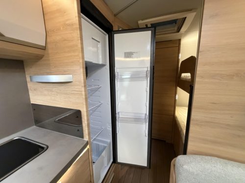 Knaus Sudwind Black Selection 500 QDK Etagenbett / Querbett Foto: 14