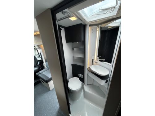 Adria Compact Select DL Large refrigerator, Awning photo: 15