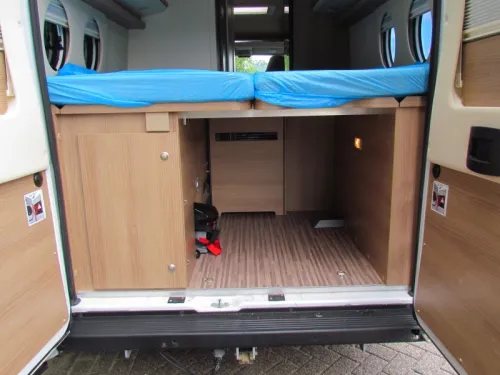 Malibu Van Charming Coupe 640 LE L&auml;ngsbetten, Automatik Foto: 6