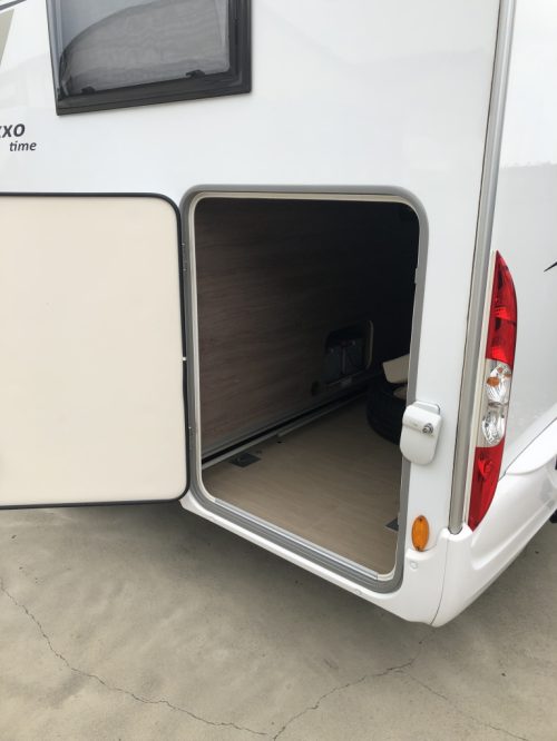 B&uuml;rstner Nexxo T690G photo: 11