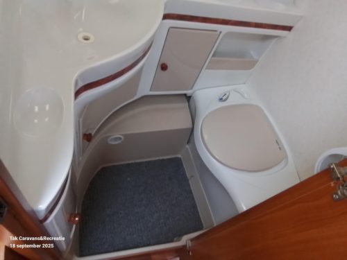 Hobby Excellent 440 SF very neat Caravan photo: 13