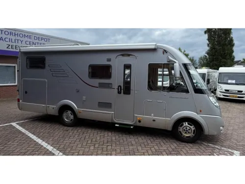 Hymer B 674 SL NL Wohnmobil ( NAP ) Foto: 1