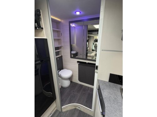 Chausson 640 Titanium Premium 170HP Automatic Lift Bed Solar Panel Very Spacious photo: 20