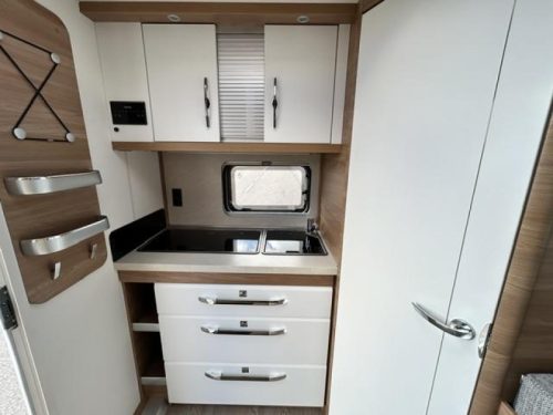 Hobby De Luxe 460 SFF extremely complete photo: 9