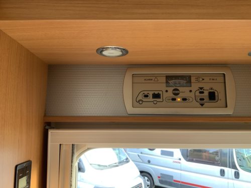 B&uacute;rstner Nexxo 660 2.3 MultiJet 130HP, Semi-integrated, French bed, Motor-air conditioning,, etc. Year of manufacture 2010 Motorhome Centre On the Road at the Noorderringweg 4 in Marum. photo: 8
