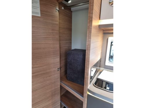 Weinsberg CaraCore 650 MF Automaat | Franz&ouml;sisches Bett Foto: 7