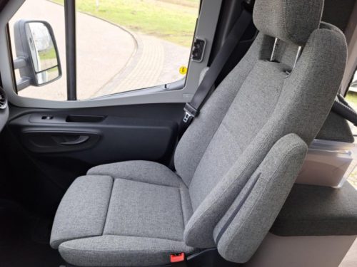 Hymer Tramp S 585 DROP-DOWN BED + SINGLE BEDS photo: 21