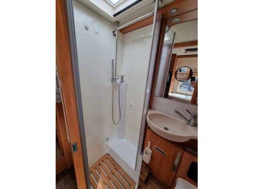 Hymer Exsis 678 | Automatic | Euro-6b | Single beds | Drop-down bed | Camera | Navigation | Top condition! photo: 6