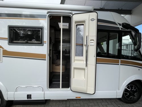 Carthago Malibu 430 LE SINGLE BEDS+POP-TOP ROOF 6.90M BEARLOCK photo: 5