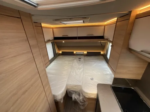 Knaus Sudwind Black Selection 460 EU MOVER-THULE LUIFEL-VLOERV foto: 12