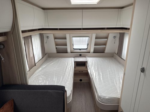 Hobby De Luxe 460 SL Model 2027 photo : 3