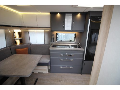 Hobby De Luxe 460 UFE Franz&ouml;sisches Bett & Rundsitzgruppe! Foto: 5