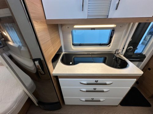 Hobby De Luxe 495 UL photo: 17