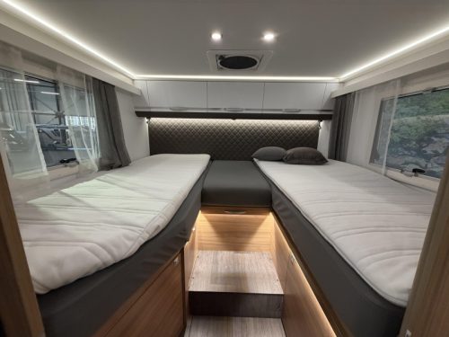 Adria Coral 600 SL Nivelliersystem / Maxxfan Foto: 12