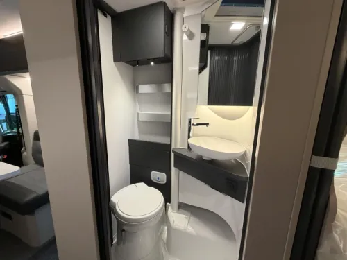 Adria Compact Supreme DL automatic / single beds photo: 11