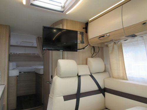 LMC T663G Semi-integrated Single beds 5 Seats year of manufacture 11-2022 photo: 13
