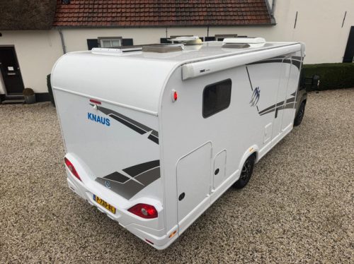 Knaus Live TI 700 MEG - L&auml;ngsbetten Black Edition Foto: 4