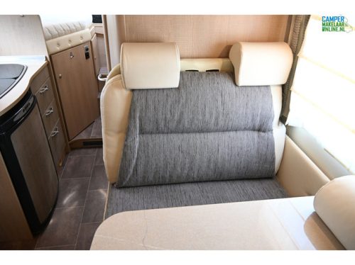 B&uuml;rstner Travel Van T 620 photo: 9