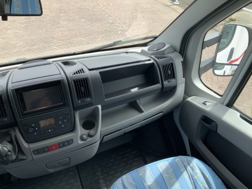 Detlheffs A 5881 Fiat 2.3 130 HP, Alcove, Bunk bed, 5 seats and 6 berths, Shows signs of use, Year 2007 Camper centrum on the road photo: 19
