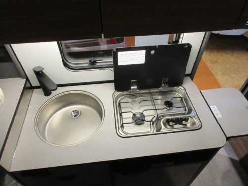 Eriba Feeling 470 COMPACT SINGLE BEDS!! photo: 8