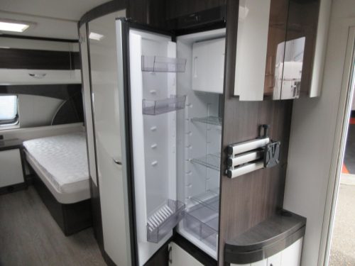 Hobby Prestige 560 UL RONDZIT HOGE KOELKAST Foto: 9