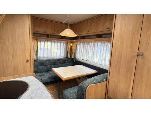 Hobby Excellent Easy 400 SF cama transversal asiento de tren inodoro foto: 1