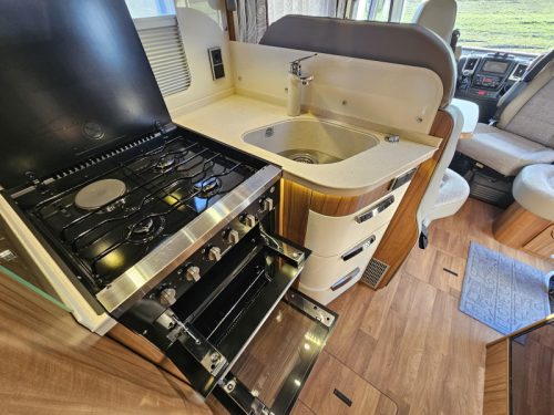 Hymer B678 Premium Line single beds photo: 12