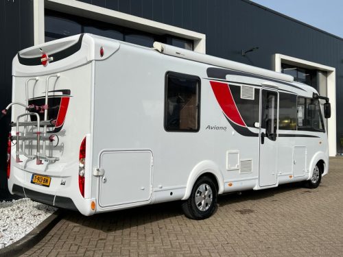 B&uuml;rstner Aviano I 727 queensbed pop-top roof 150HP photo: 4