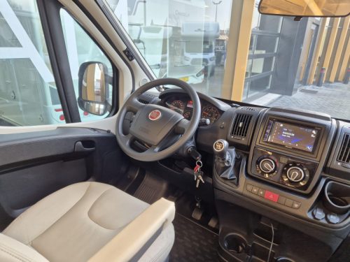 Rapido 696 F Premium Edition E&P Level System photo: 18
