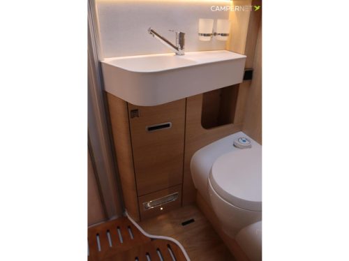 Hymer BMC-I 600 White Line 170hp Automatic | Alde heating | Truma roof air conditioning | Single beds | SLC chassis | Pop-up bed | Awning | Bicycles photo: 22