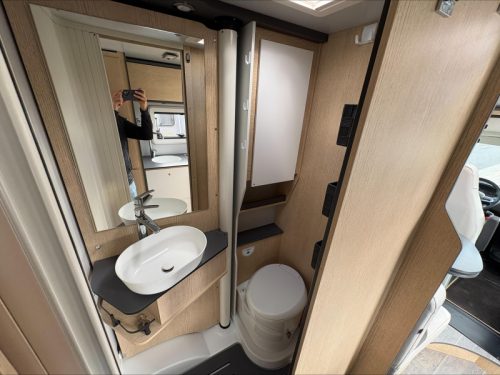 Giottiline Compact 66 C Privilege made by Rapido Foto: 12