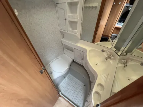 Hobby De luxe Easy 540 UL enkele Bedden Mover Airco  foto: 11
